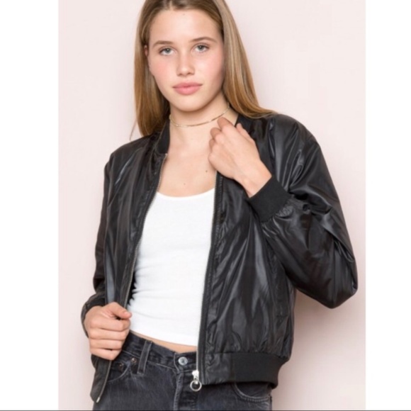 Brandy Melville Jackets & Blazers - Brandy Melville Mallory Bomber Jacket